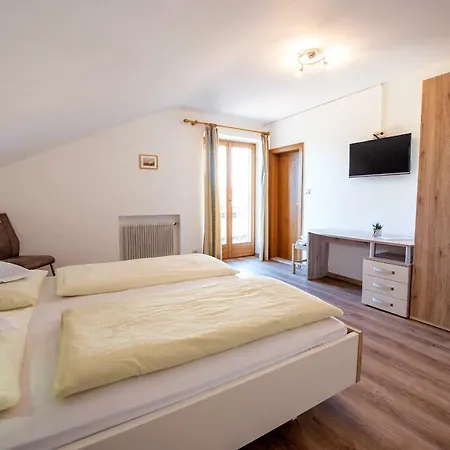 Garni Gartenheim Guest house Caldaro