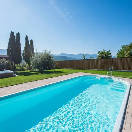 Garni Gartenheim Guest house Caldaro